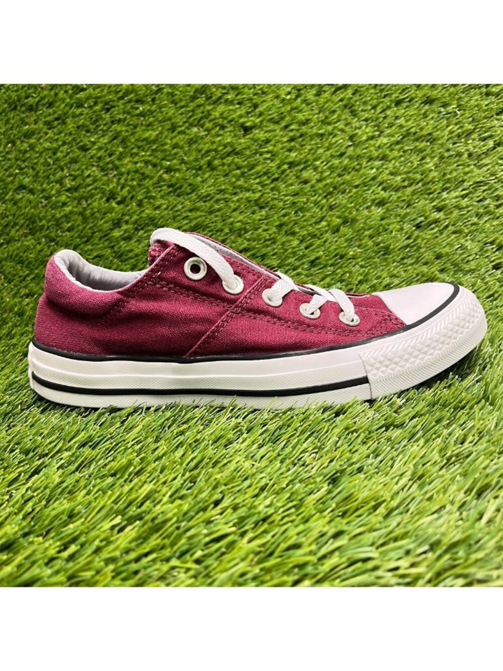 Converse Chuck Taylor All Star Madison Low Womens Size 6 Athletic Shoes Sneakers